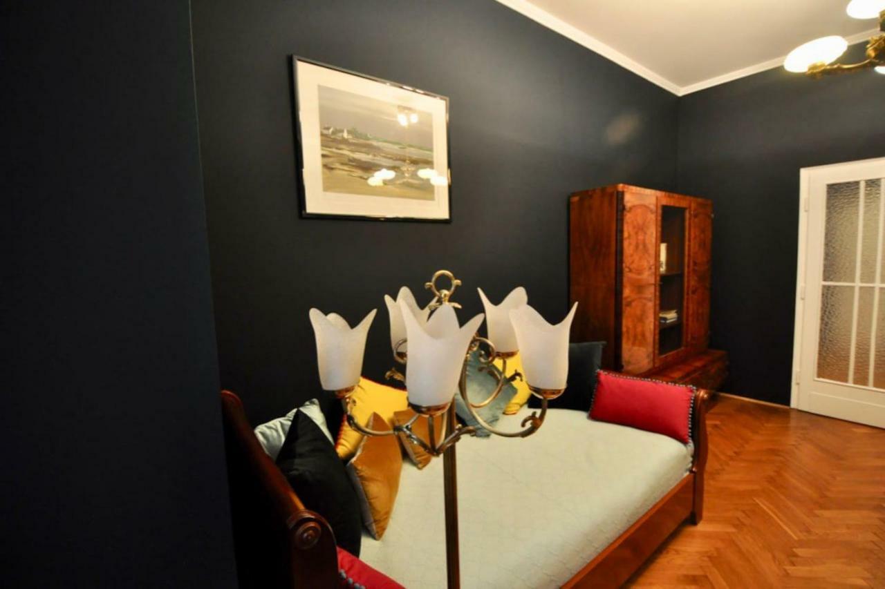 Fine Art Luxury In The Old Town Absolute Center Appartement